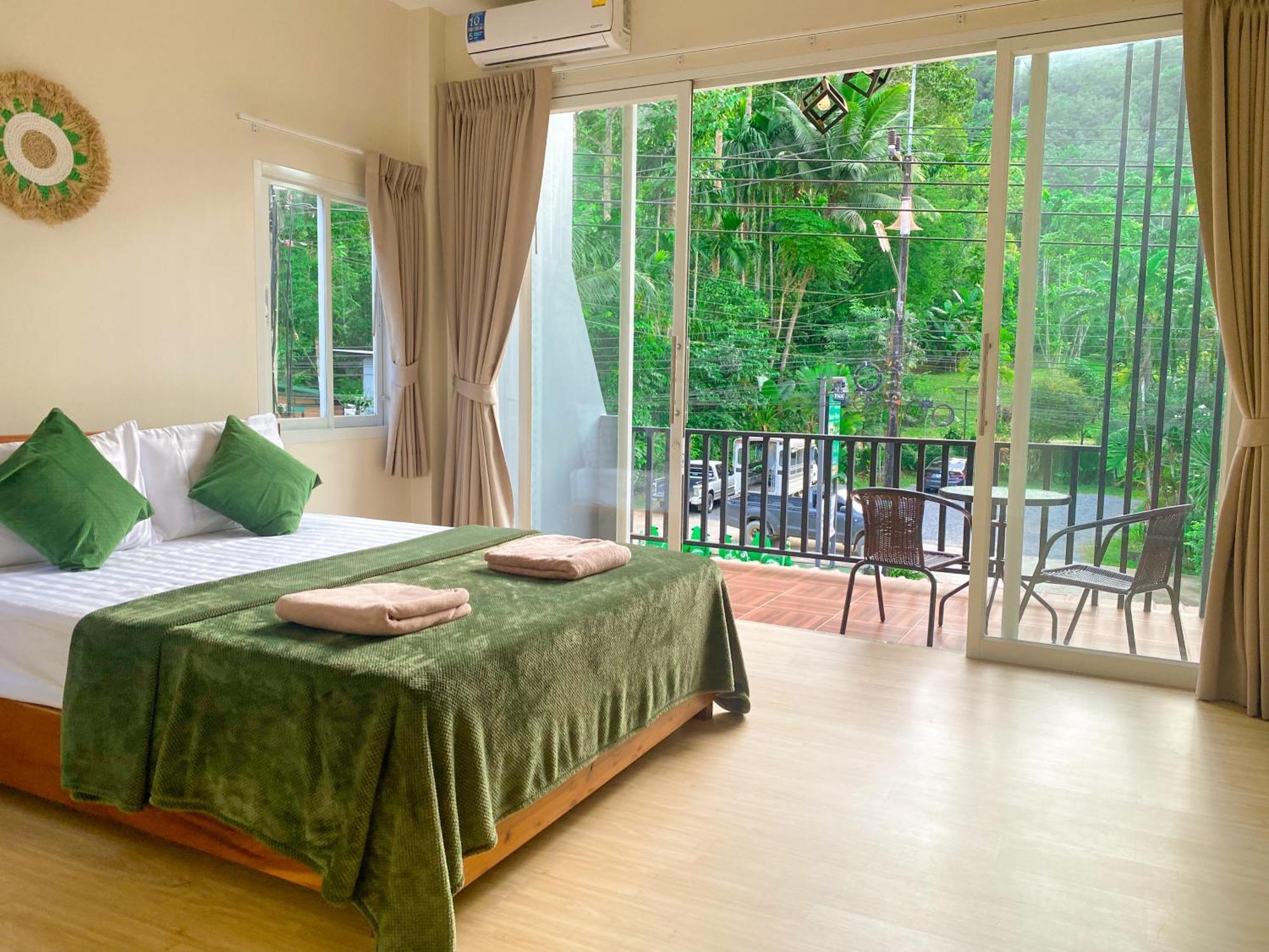 Private Room With Share Bathroom At Little Wild House Khaosok Khao Sok National Park Екстер'єр фото